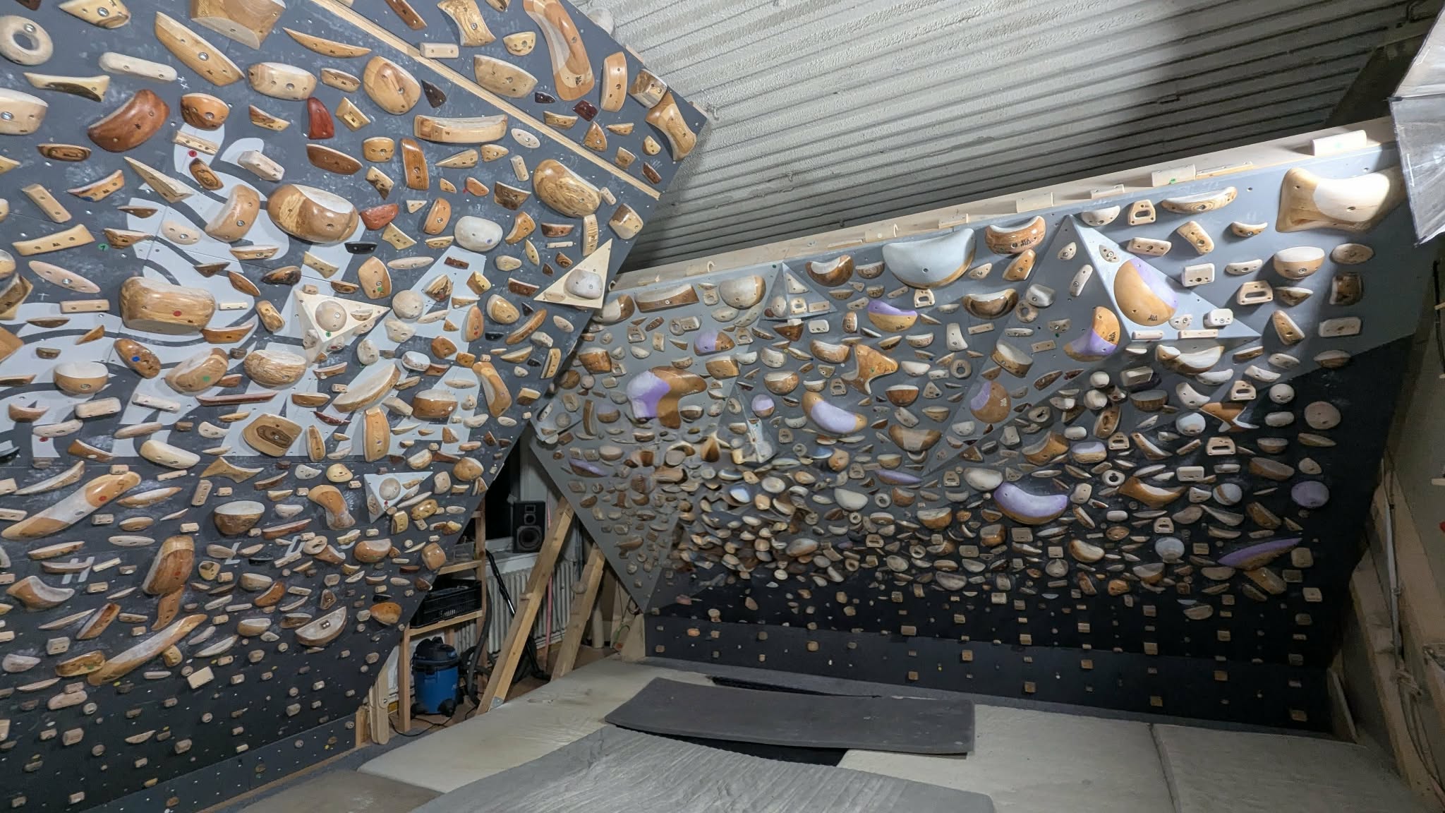 Lama Home Wall – customer installation